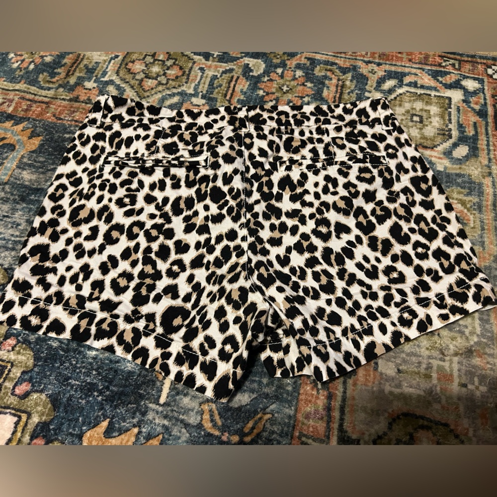 Women’s leopard print Old Navy shorts 10